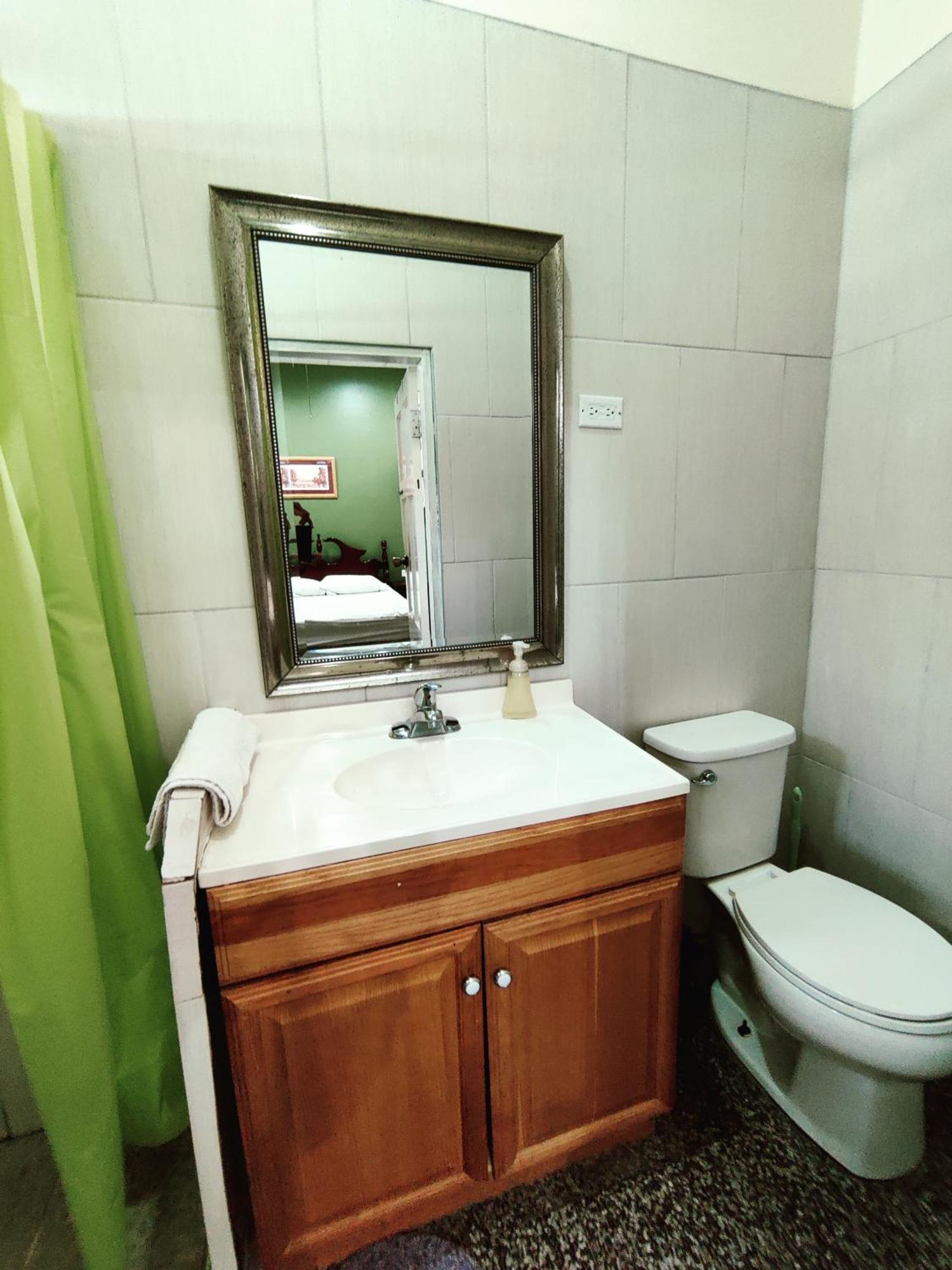 Woodbrook On The Avenue Bed & Breakfast Port of Spain Eksteriør bilde