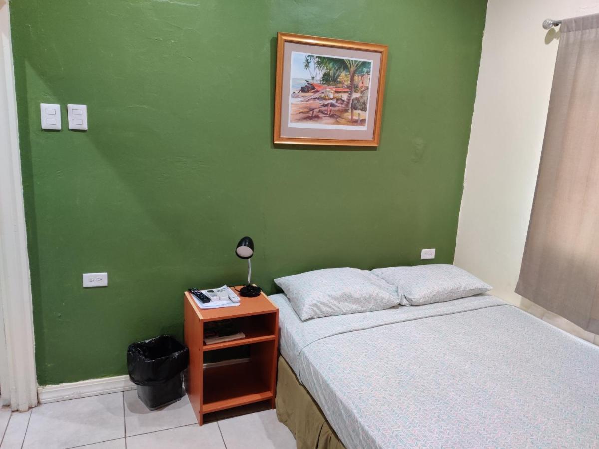 Woodbrook On The Avenue Bed & Breakfast Port of Spain Eksteriør bilde