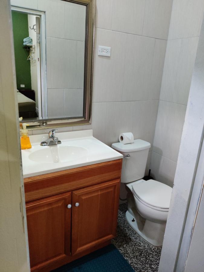 Woodbrook On The Avenue Bed & Breakfast Port of Spain Eksteriør bilde